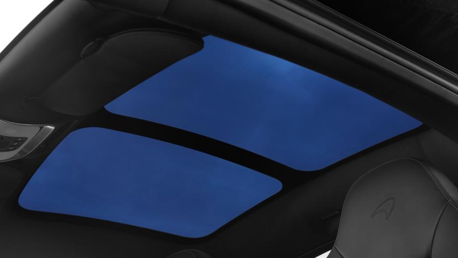 Детали интерьера McLaren 570GT Sport Pack 2018 года  (WW) (фото 7 из 7)